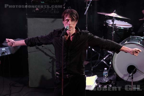 BRETT ANDERSON - 2010-02-05 - PARIS - Divan du Monde - 